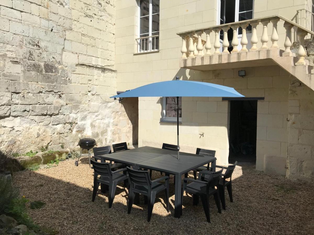 Jolie Maison Tuffeau Centre De Saumur Avec Local Velos Eksteriør billede
