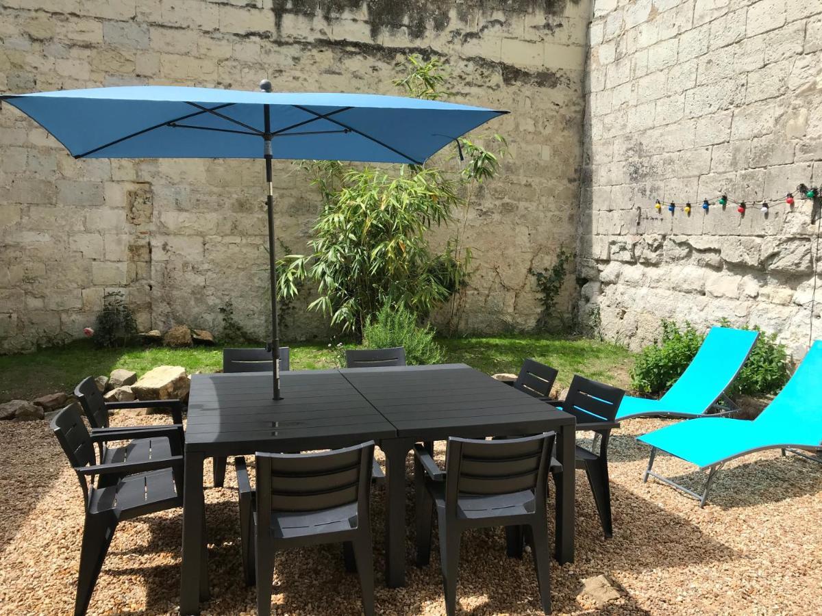 Jolie Maison Tuffeau Centre De Saumur Avec Local Velos Eksteriør billede